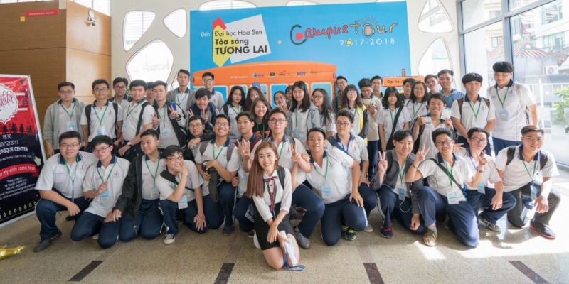 Học sinh các trường THPT Nguyễn Thị Diệu, Marie Curie và Võ Thị Sáu tham gia Campus Tour 2017